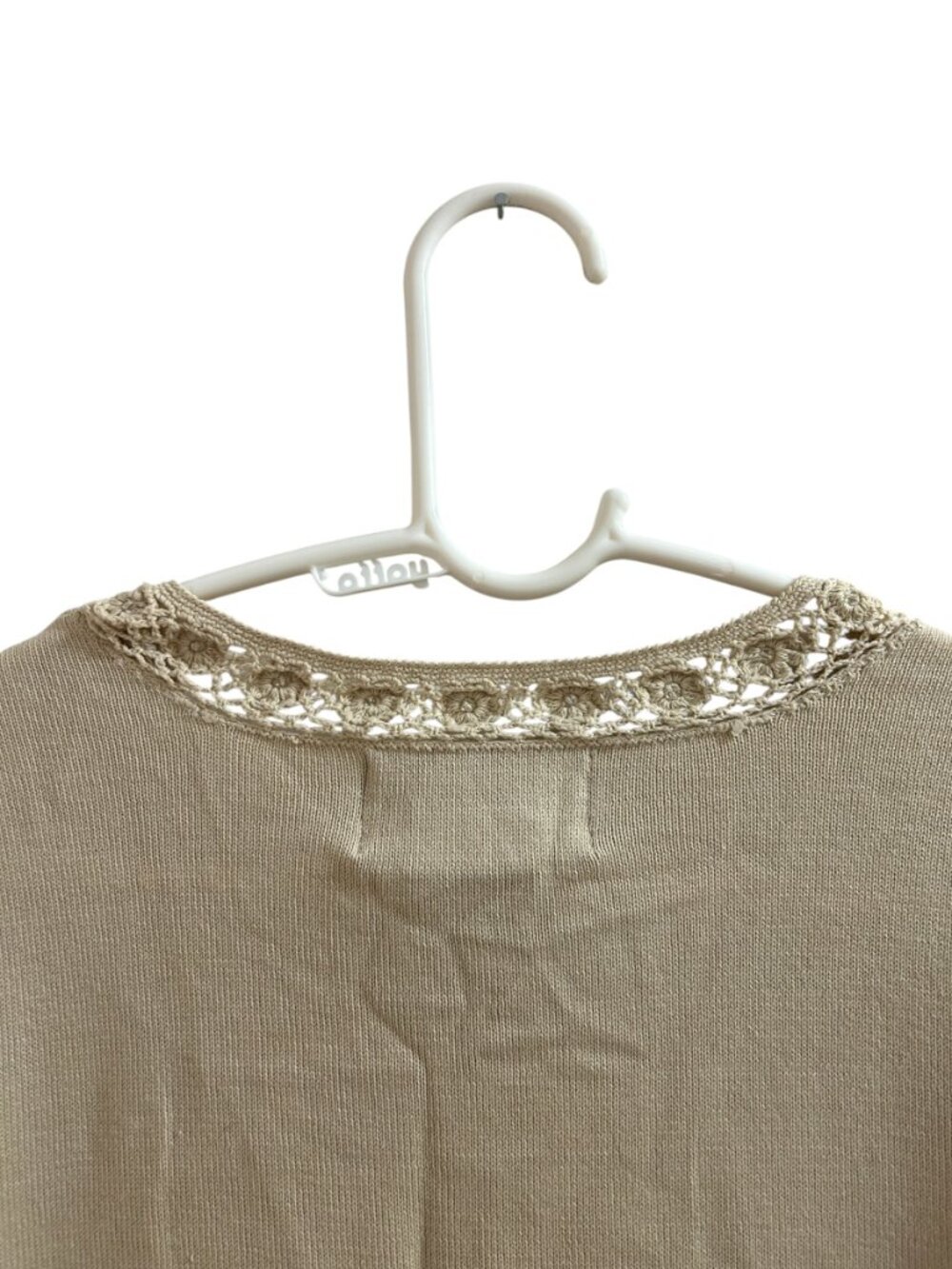 Sag Harbor Petite Medium Beige Short Sleeve Top Lace Neckline - Picture 5 of 9